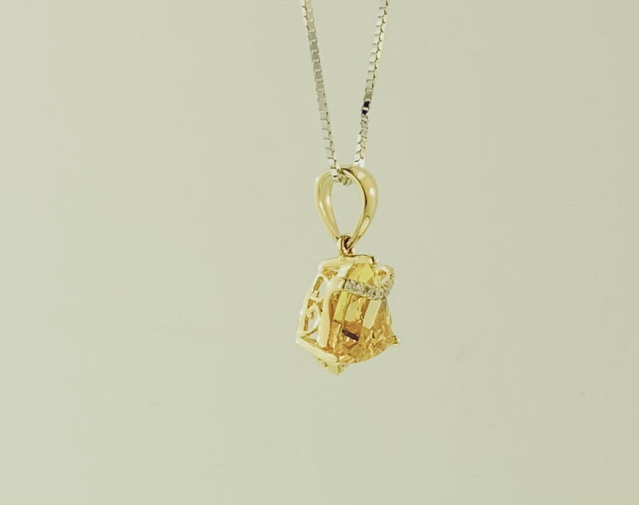 Trillion Pendant - Yellow Gold