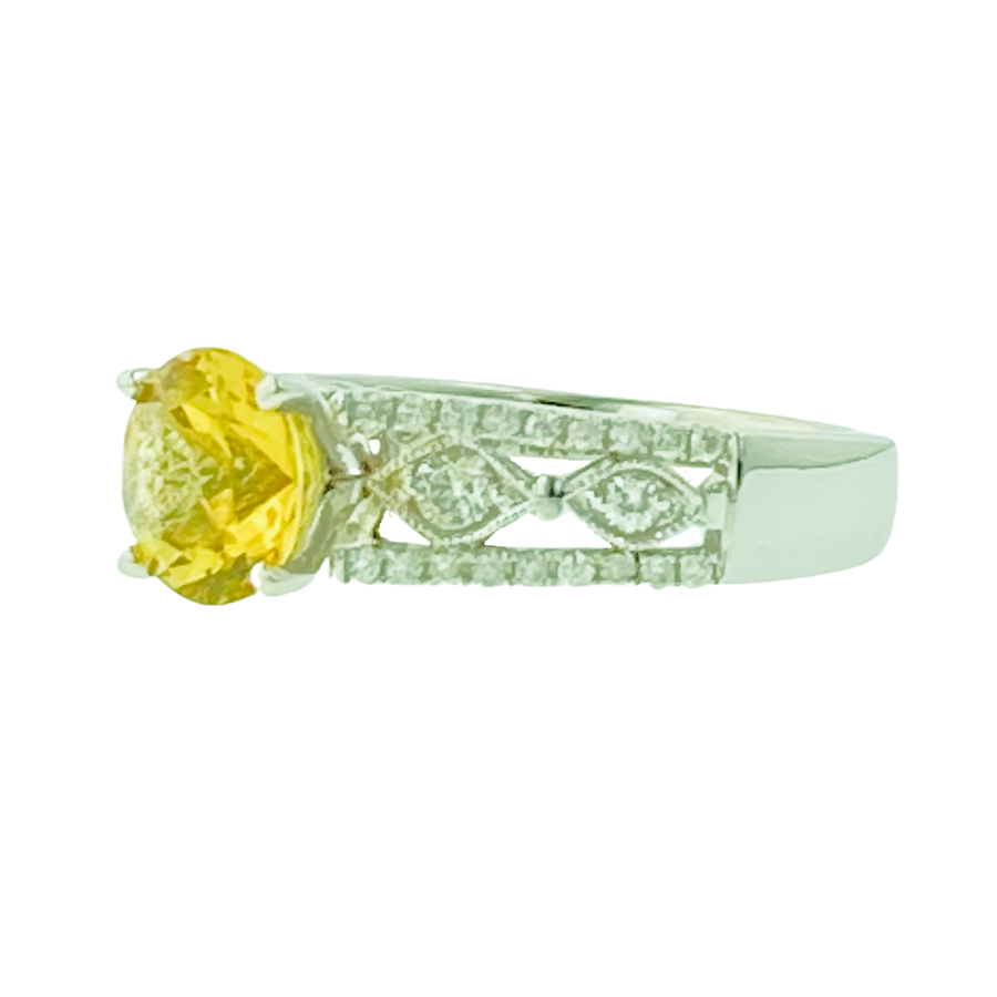 Round Ring With Diamonds - White Gold