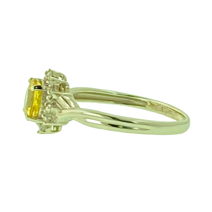 Round Flower Ring - White Gold