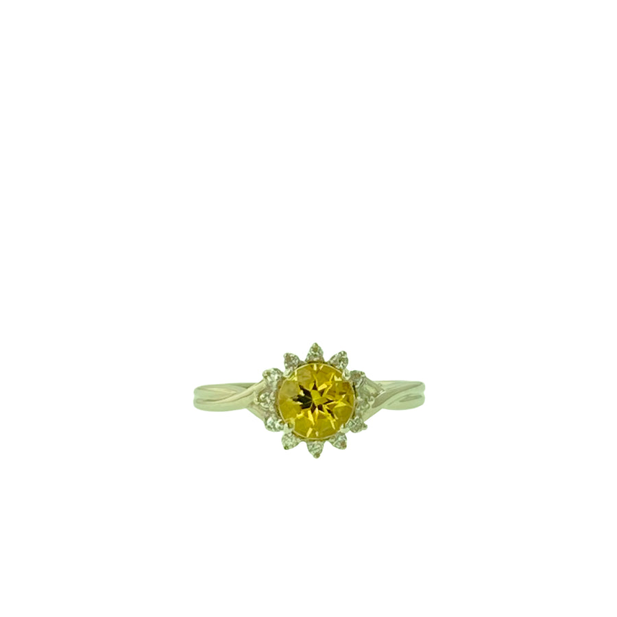 Round Flower Ring - White Gold