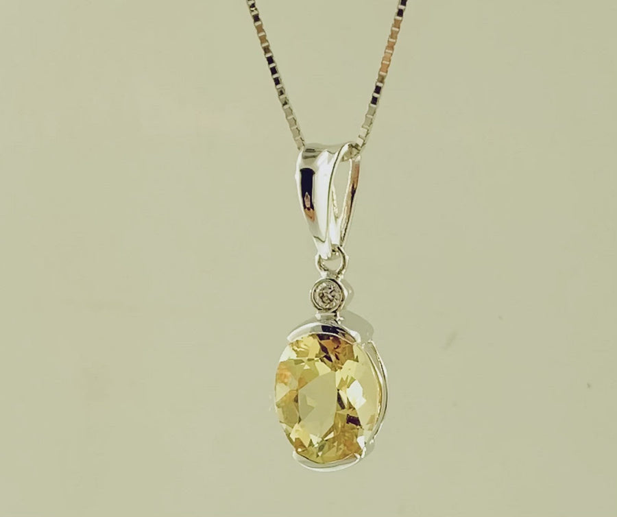 Oval Pendant - White Gold